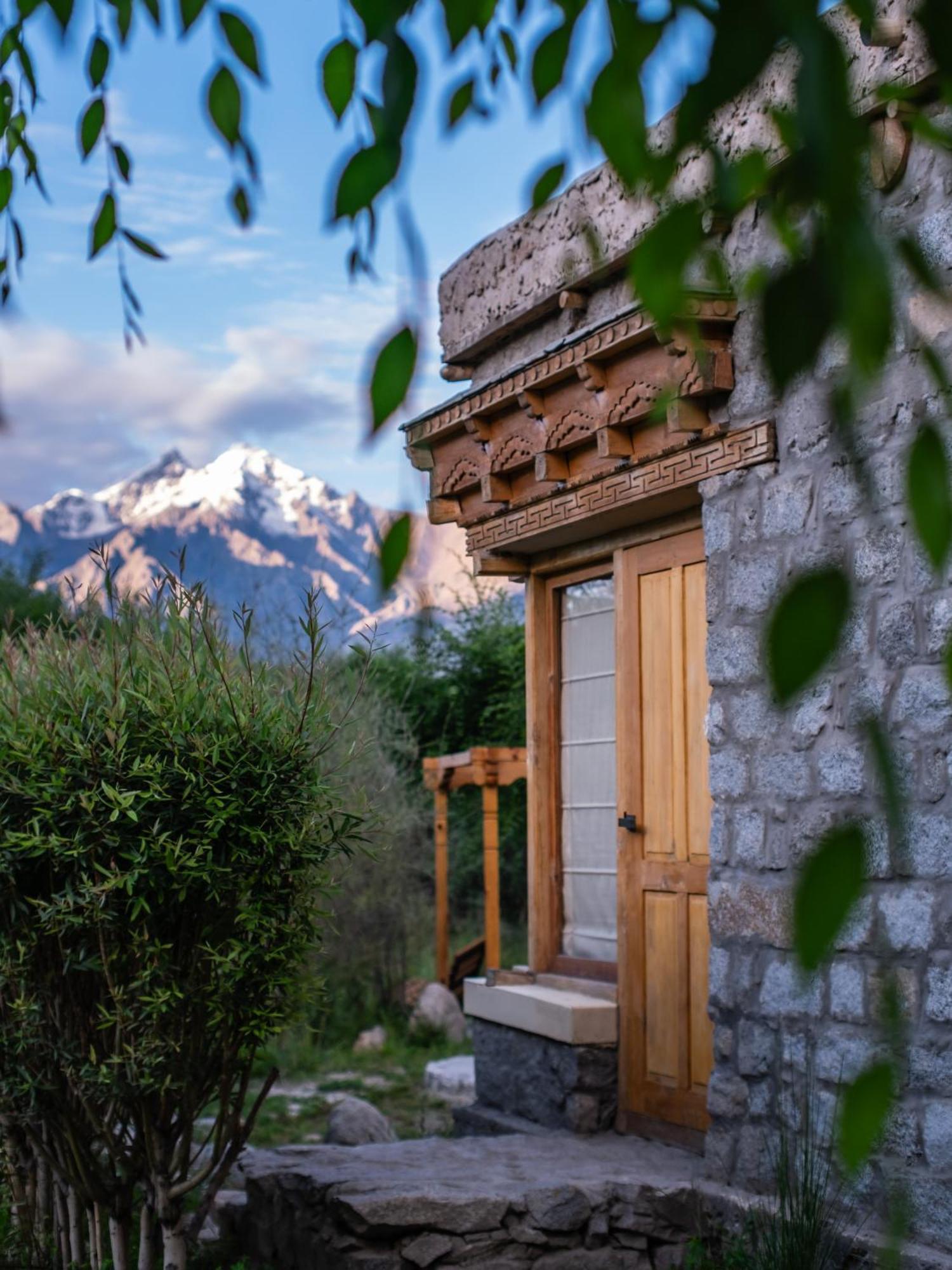 Lchang Nang Retreat-THE HOUSE OF TREES Hotel Sumur Bagian luar foto